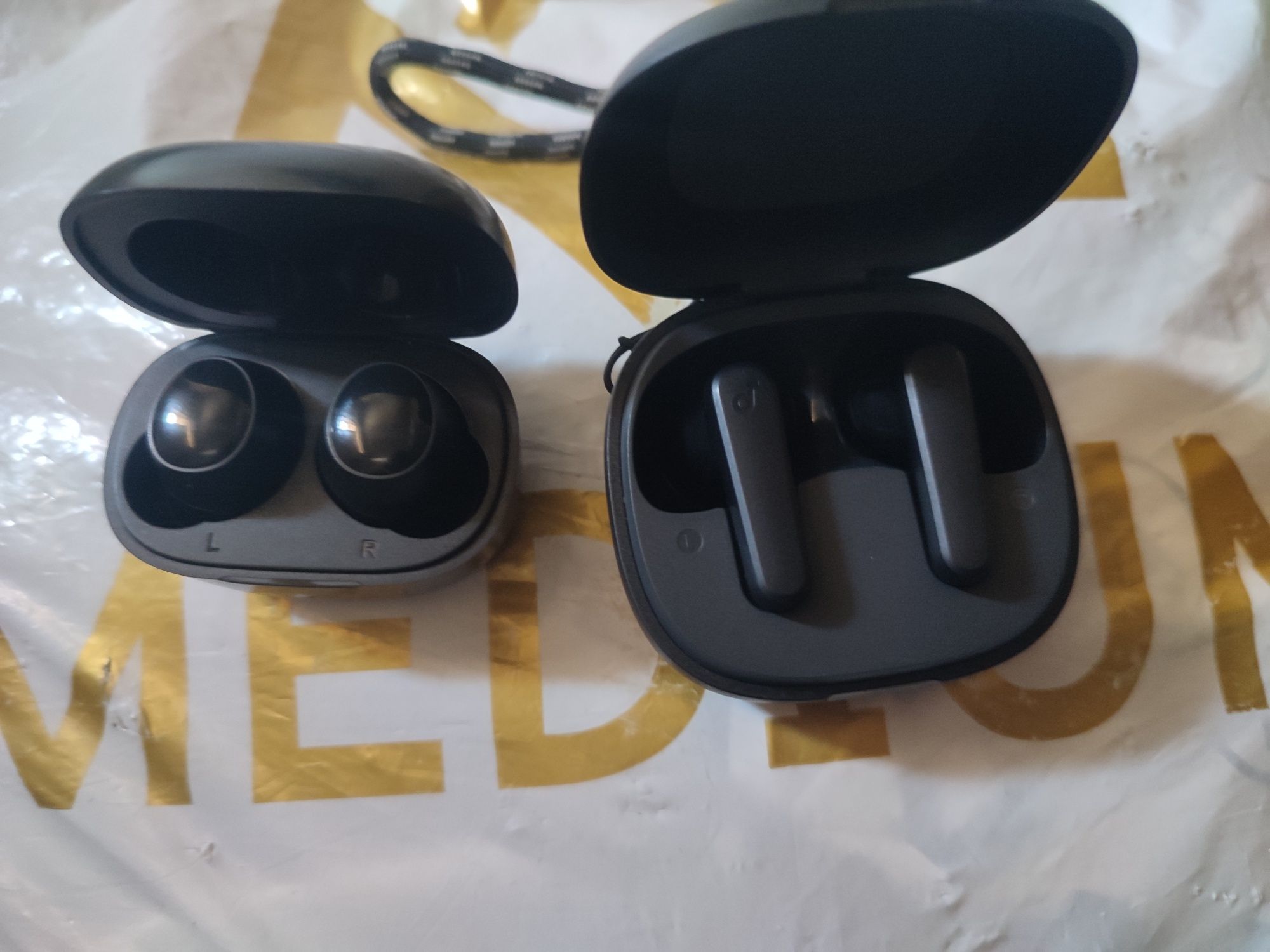 Наушники беспроводные Anker soundcore p 20 и Mifa X 19