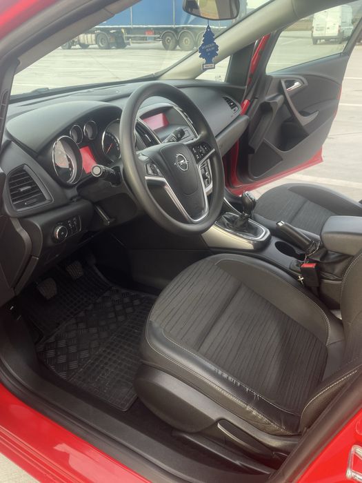 Opel Astra j Sedan 1.4 turbo