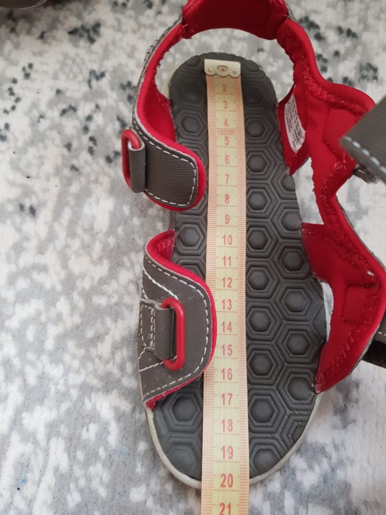 Sandale băieți,Timberland,mărimea 31(interior 19 cm) plus alta gratis