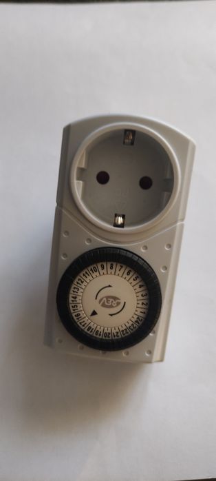 Продам розетку с таймером