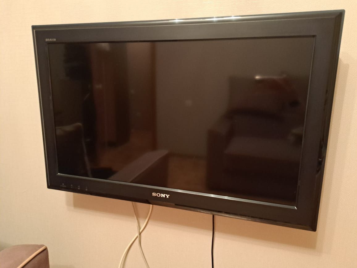Телевизор "Sony" 81 размер