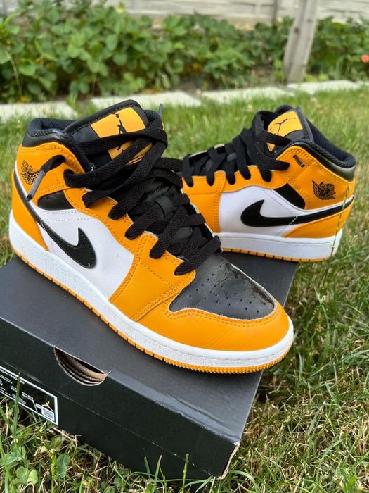 Jordan 1 mid Taxi