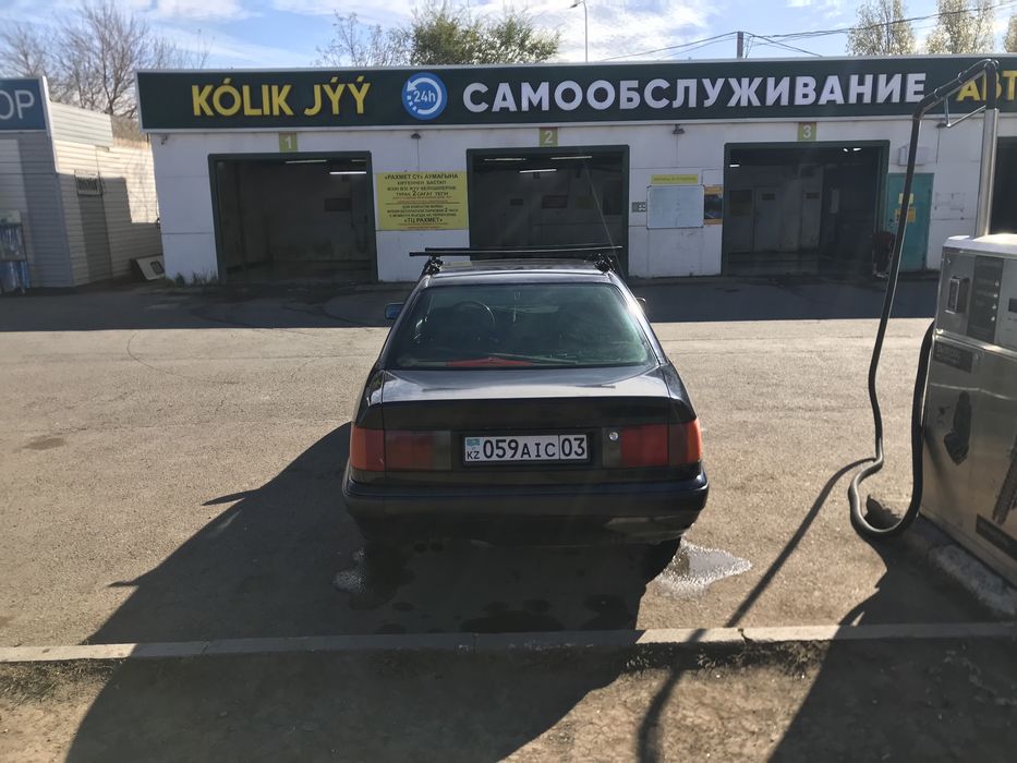 Продам Ауди с4 (100)