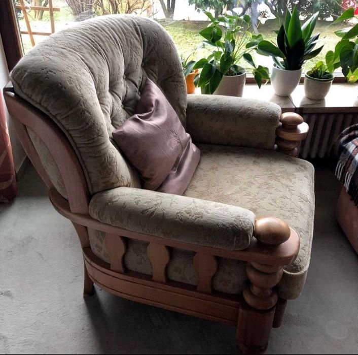 Set canapele 3+2+1+taburet -lemn masiv si catifea