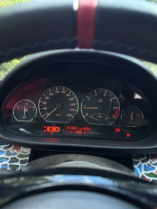 Se vinde BMW 318i