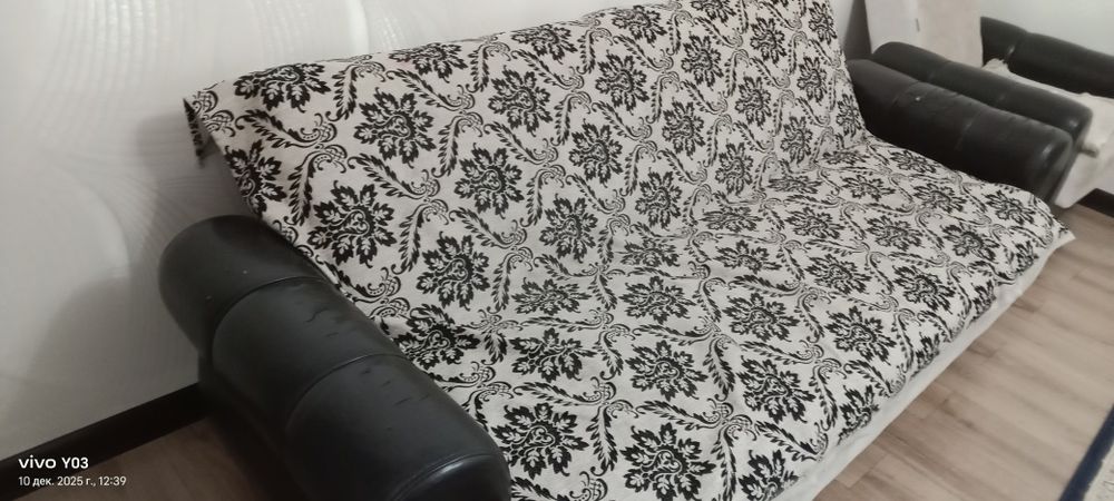 Диван сатылады крисломен, еркін қала