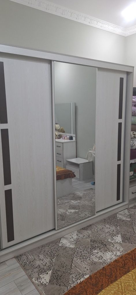 Продаётся спалный гарнитур.