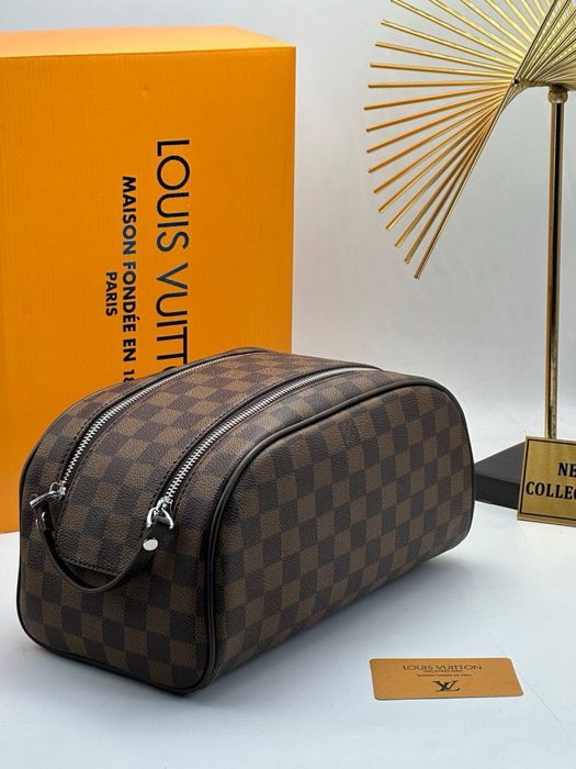 Borseta Louis Vuitton Noua !!! Dimensiuni 28/15 !!!