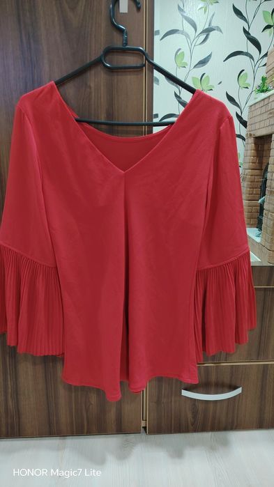 Bluză roșie cu mâneci largi mărimea M