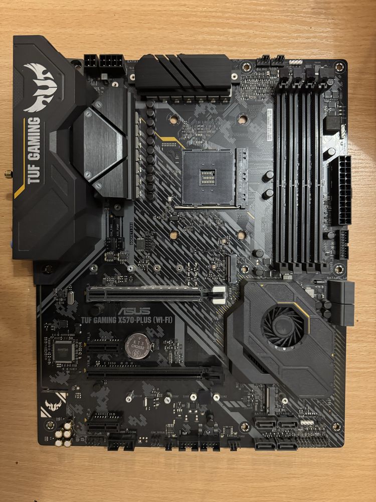 Дънна платка Asus TUF Gaming X570-Plus