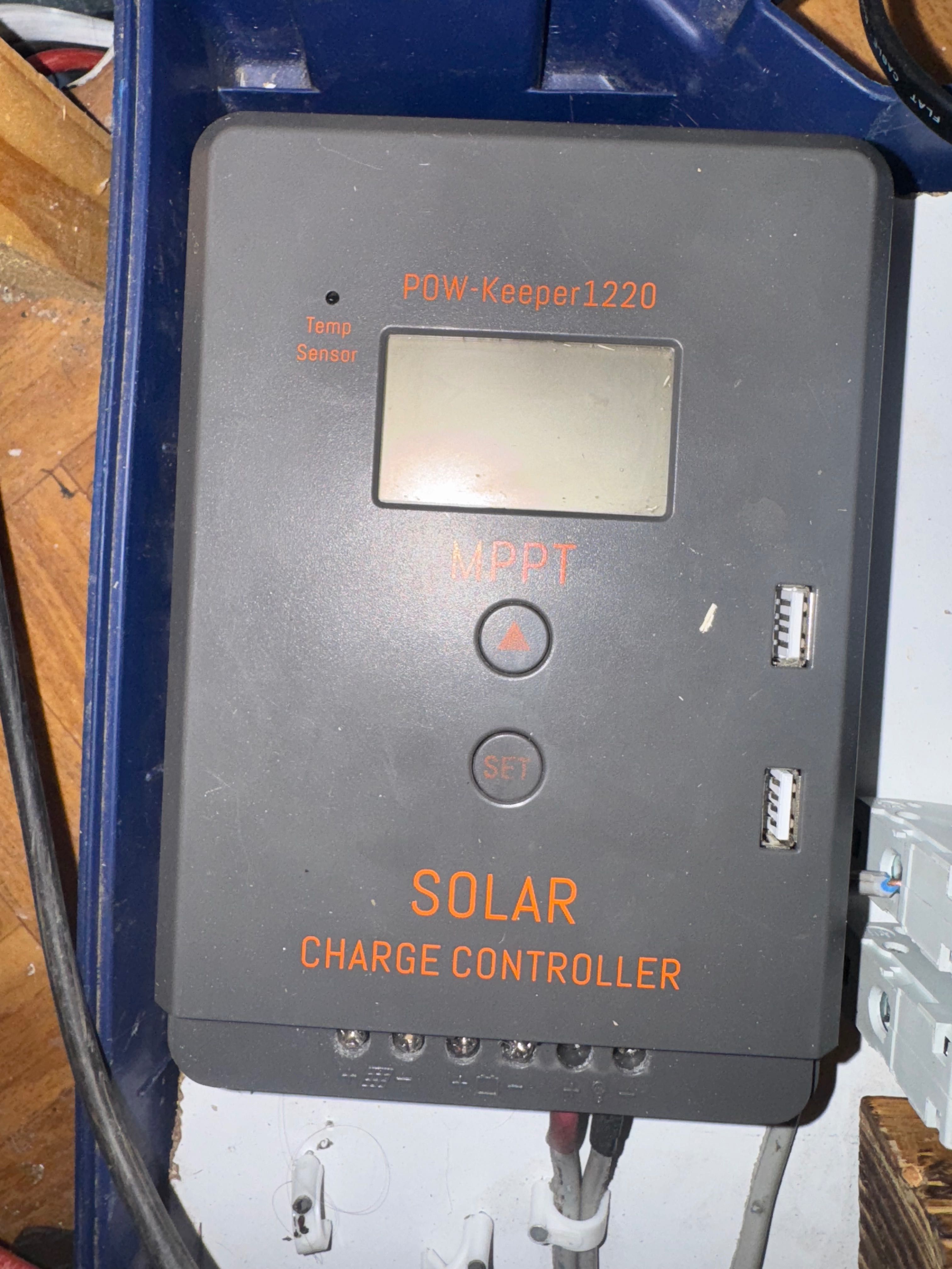 Преносим соларен куфар 160W + панел 80W + нов контролер