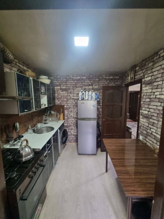 Uy sotiladi Aviasozlar 4 2xona