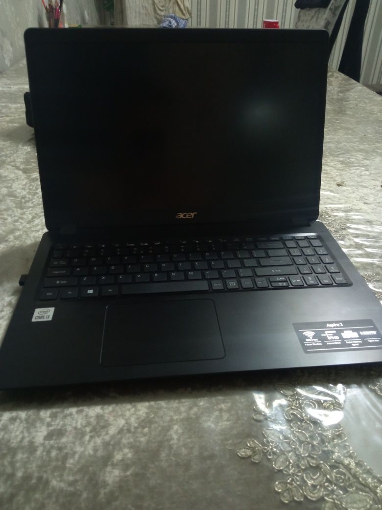 ACER i3-1005G1 4/1000gb