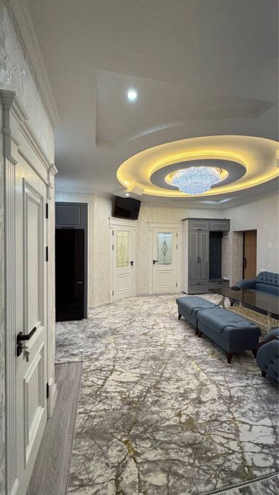 Продается 4х комнатная кв. 109м2. Узбекистанская.