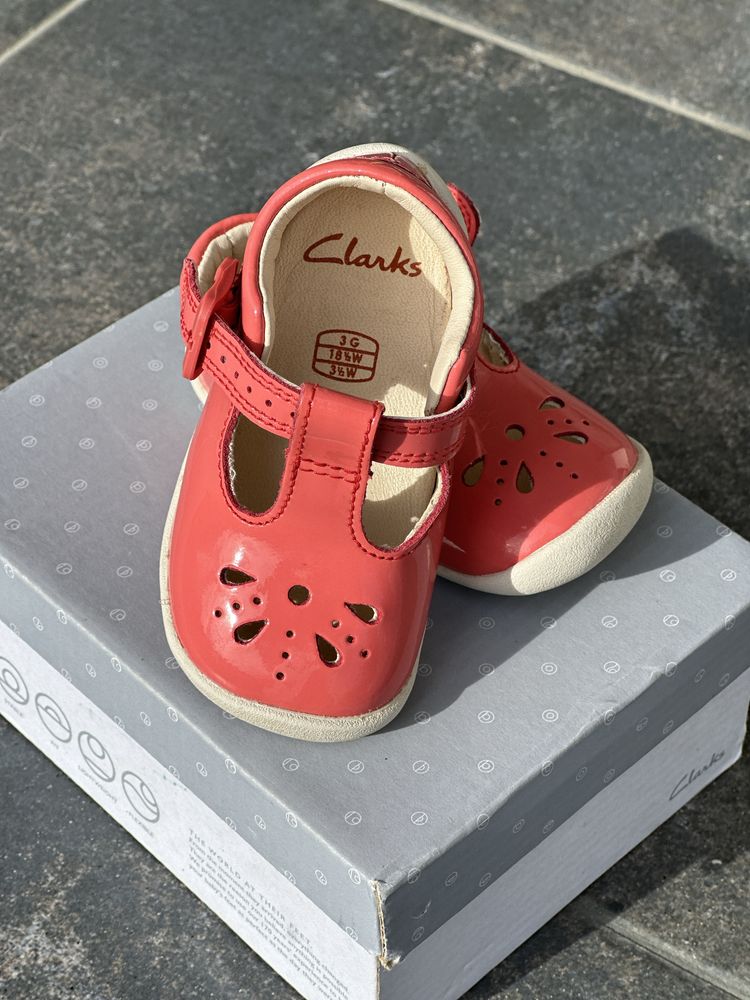Pantofi fetite primavara Clarks nr 18,5 piele culoare piersica