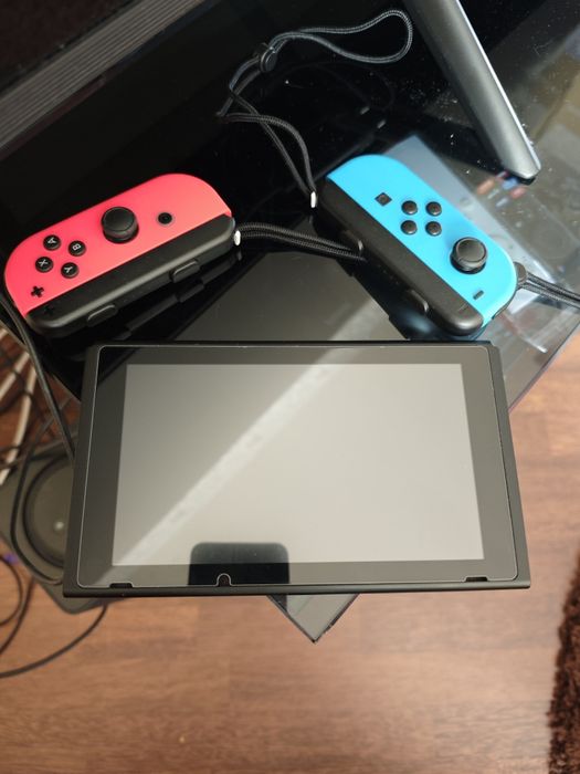 Продам Nintendo switch