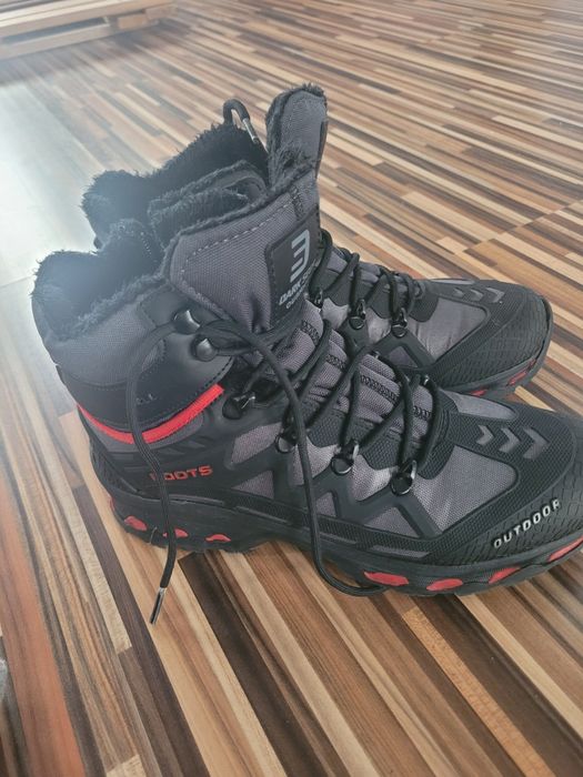 Vând ghete de munte Dark Seer outdoor