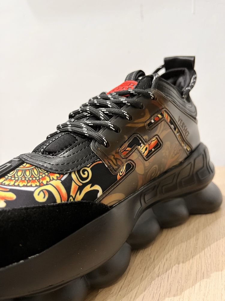 Vand Versace Chain Reaction
