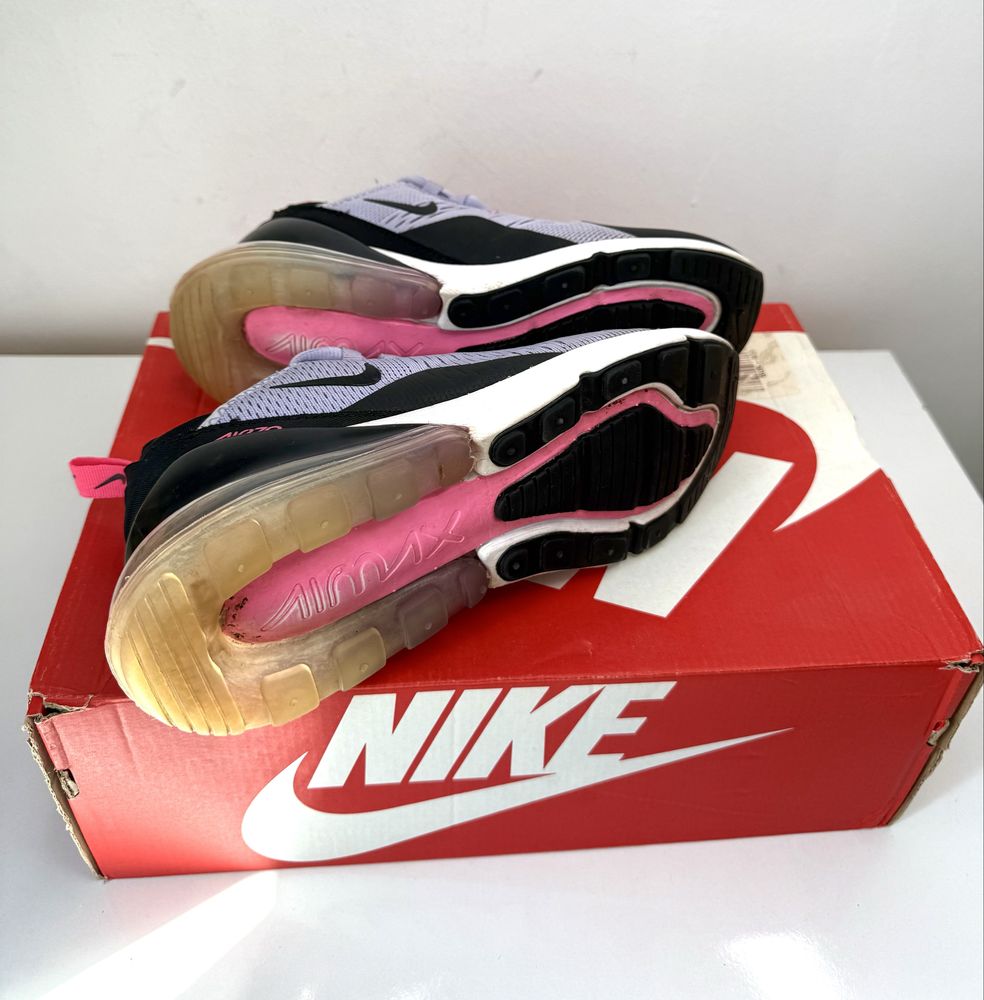 Nike Air Max 270 (38) Дамски Маратонки