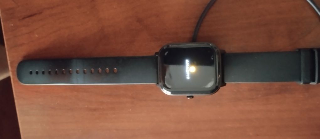 Часы- AMAZFIT. GTS  оригинал.