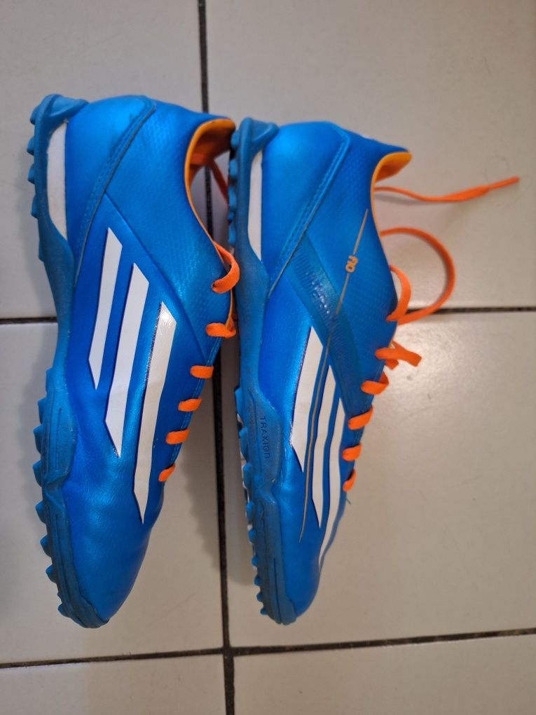 Adidas стоножки, номер 38 - много добро състояние.