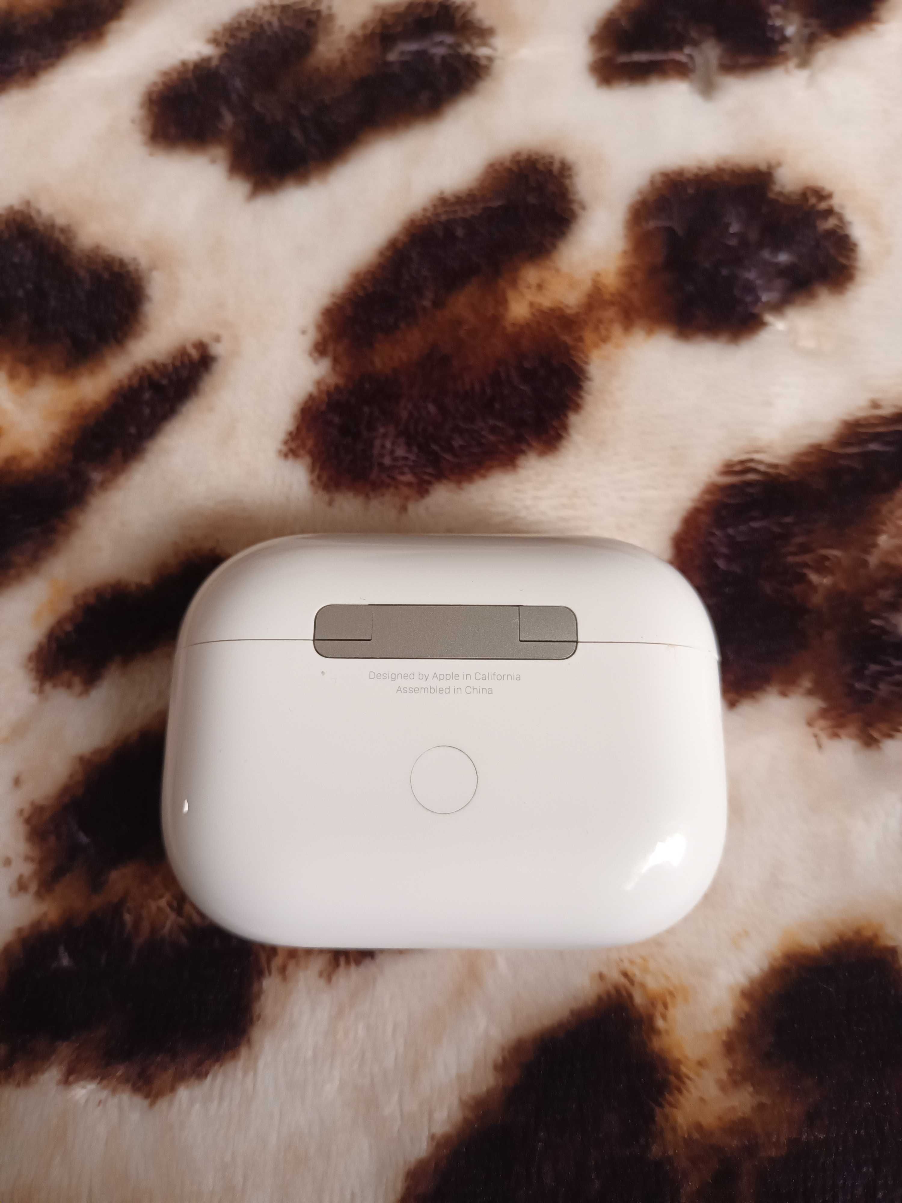 Casti airpods pro 3 model a2700 emc 8075 iphone