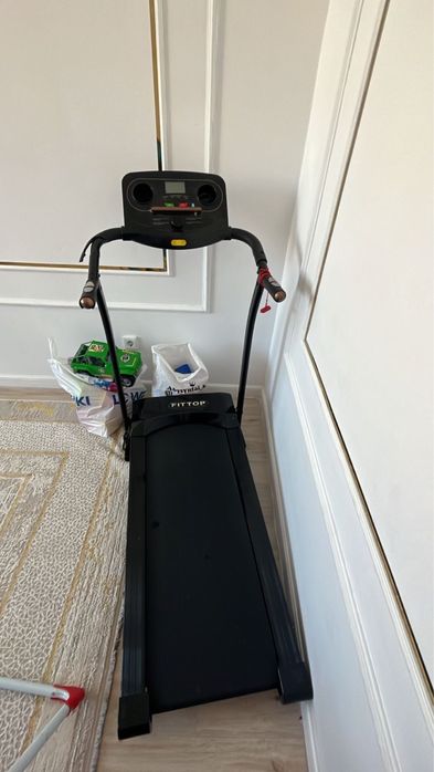 Беговая дорожка сатылады.