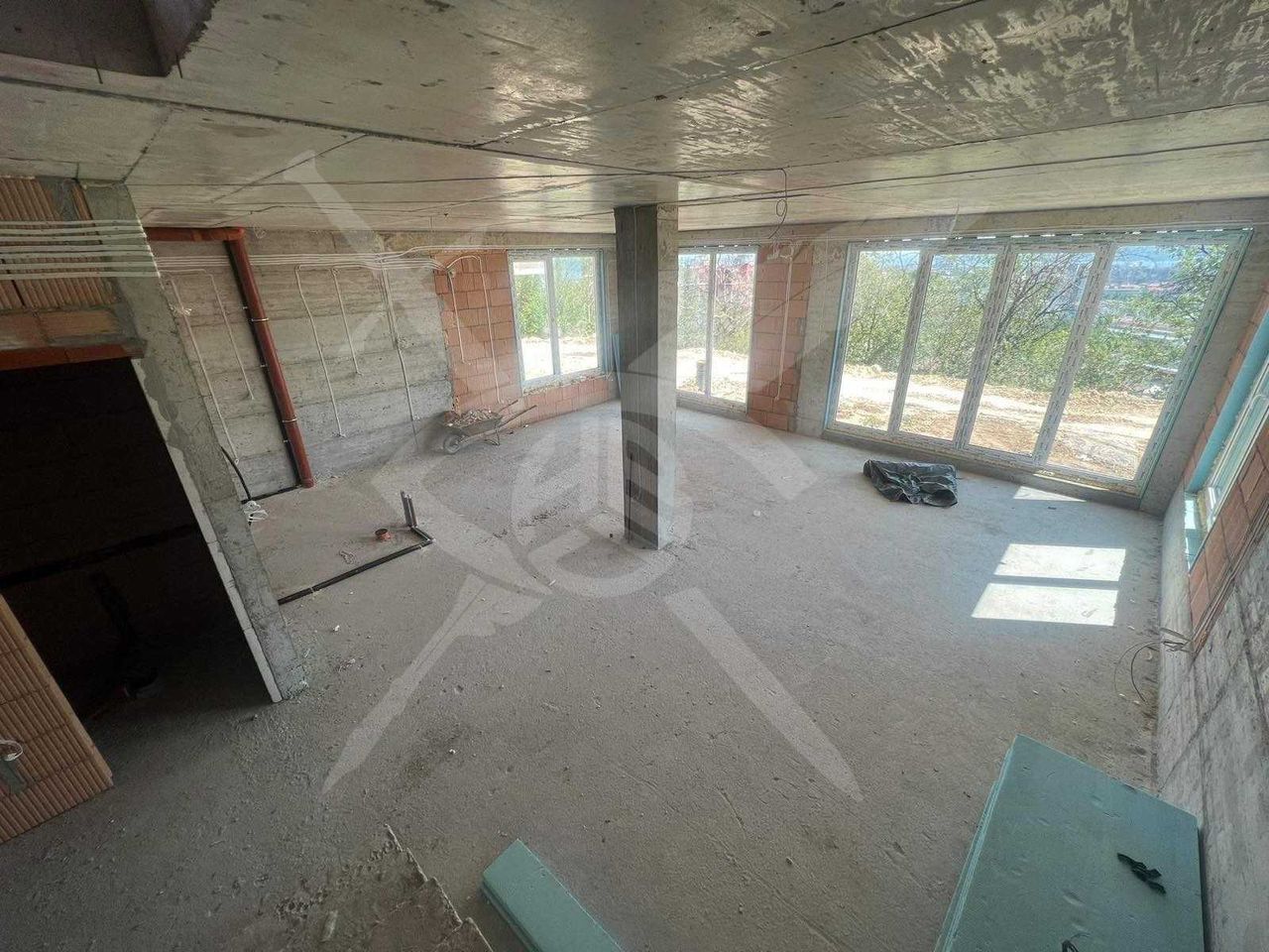 Продава се Къща в Варна, м-т Пчелина - 180 кв.м за 1639 €/кв.м - Снимка #1