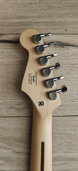Chitară electrică Fender Squier Strat Pack SSS BLK GB