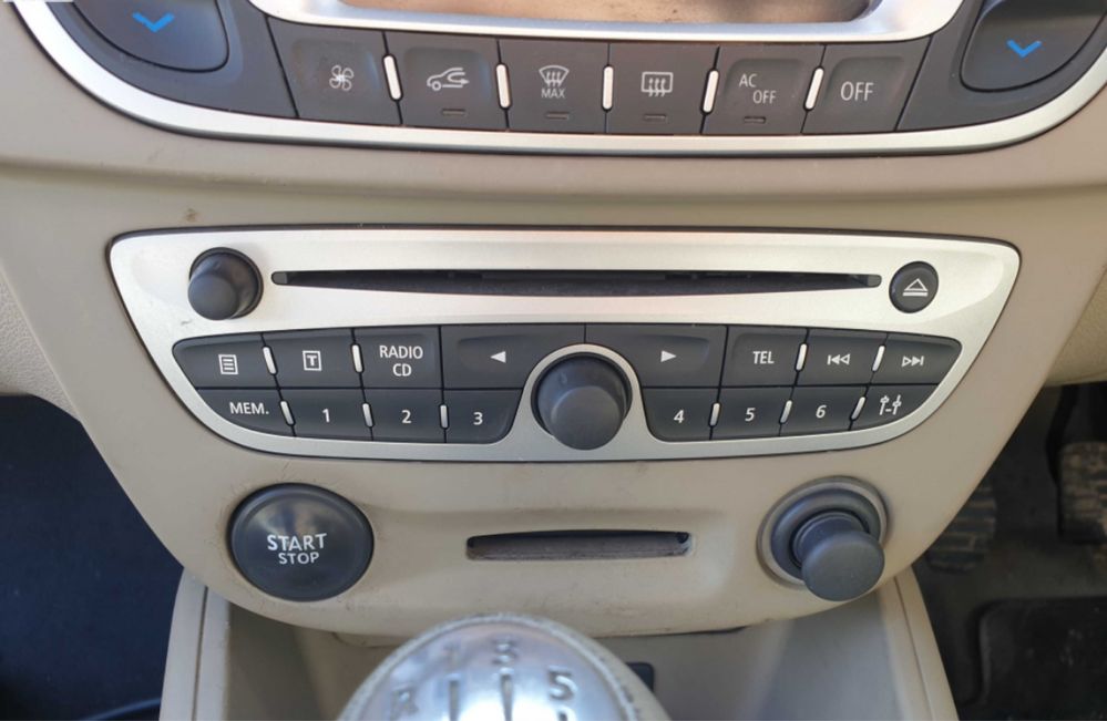 Cd player renault megane 3 / scenic 3