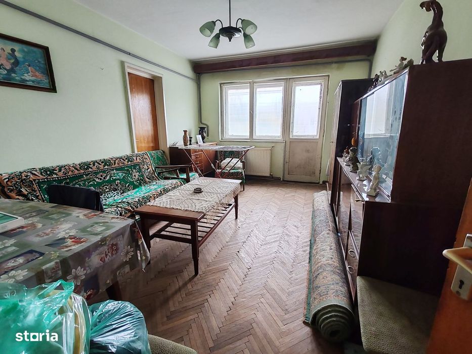 Apartament 3 camere Razboieni,confort 1/semidecomandat,61 mp,centrala