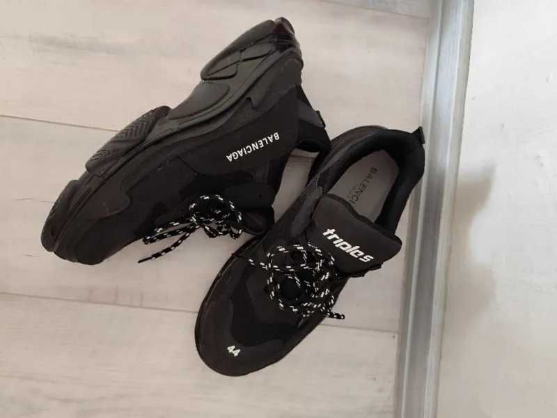 Adidasi Balenciaga dama si barbati
