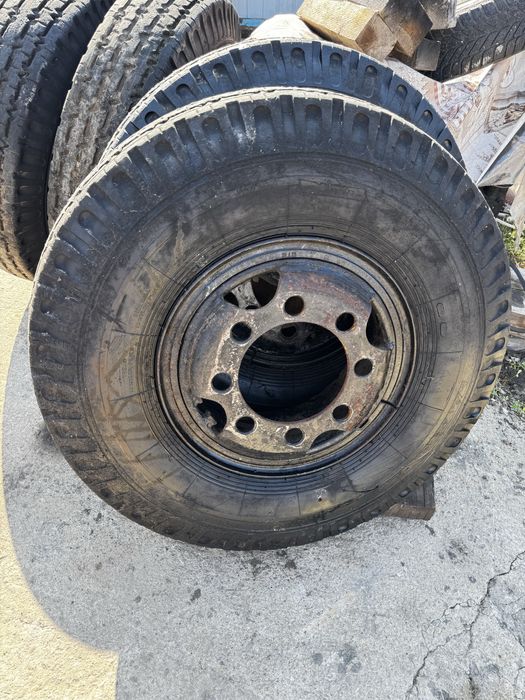 Roti 825 / 15 de trailer -  Cilindru basculare remorca 7 T - Butuc 5 T