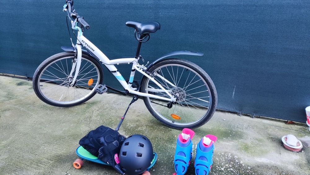 Bicicleta copii Btwin roti 24 inch ca NOUA cadou casca, longboard etc