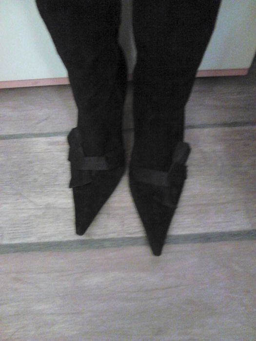 Естествен велур почти нови ботуши Номер 38 стелка 24.5см