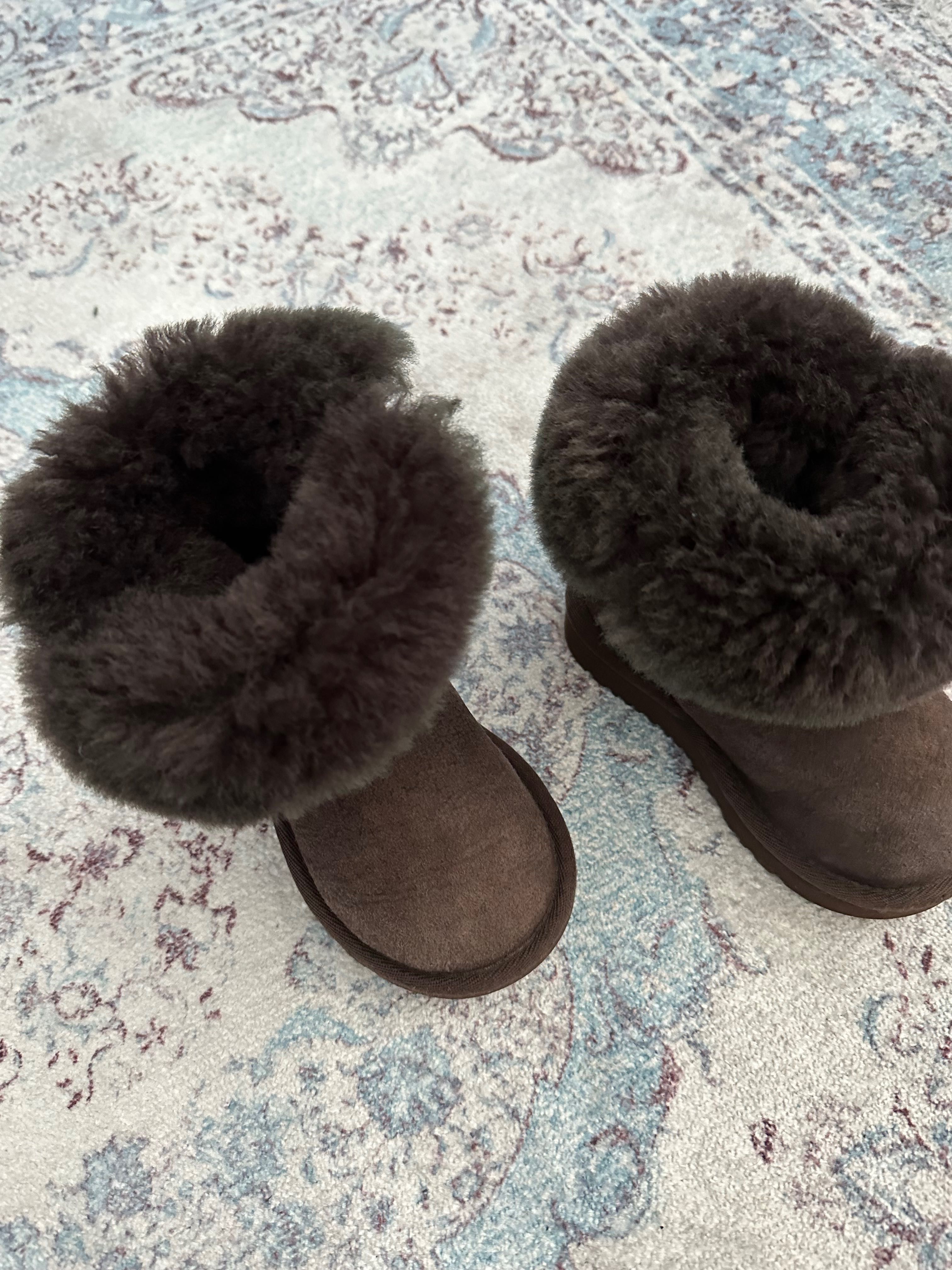 Нови ботушки UGG