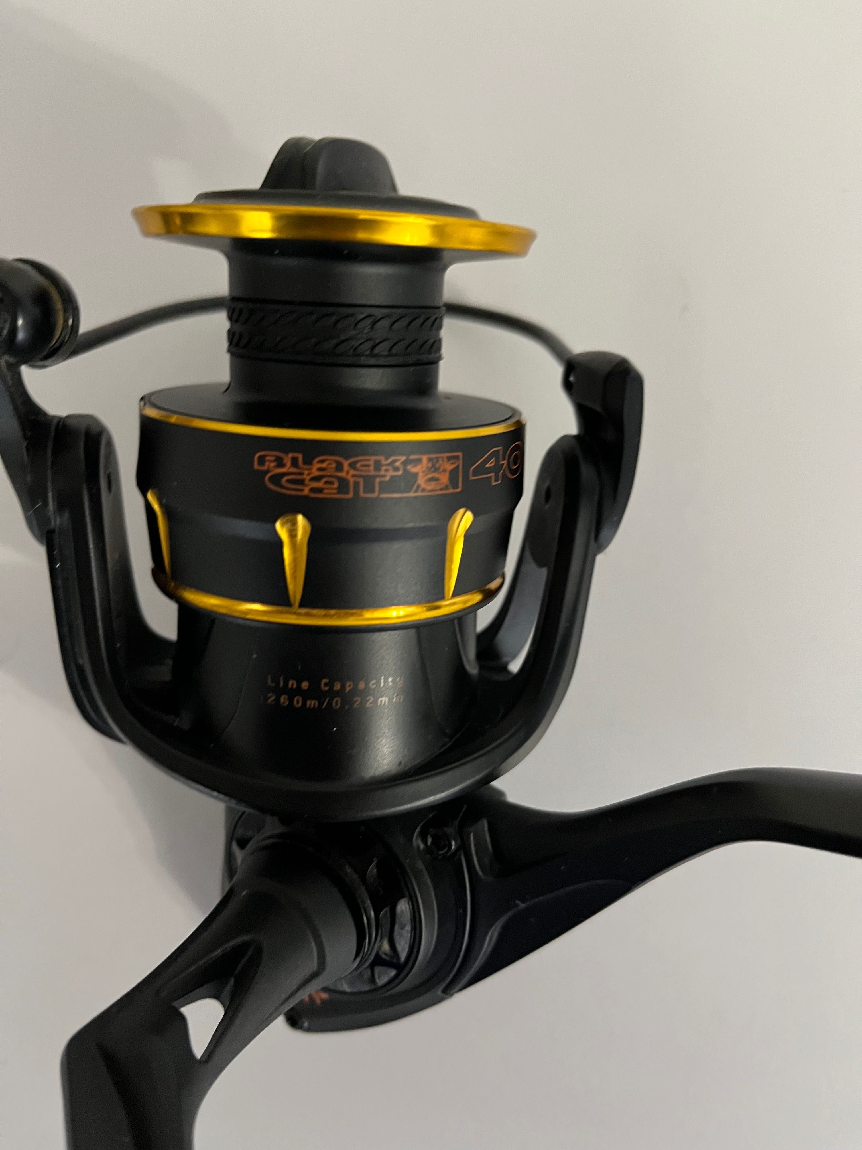 Продавам макара Black cat extreme4000