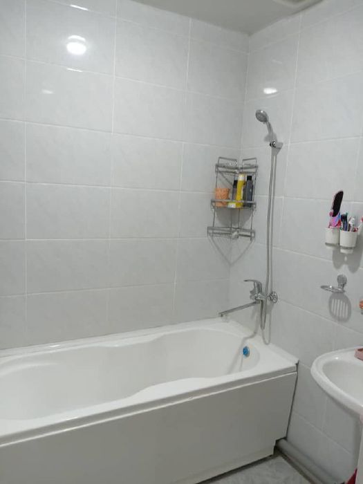 Hamid Olimjon metrosi yaqnida arenda