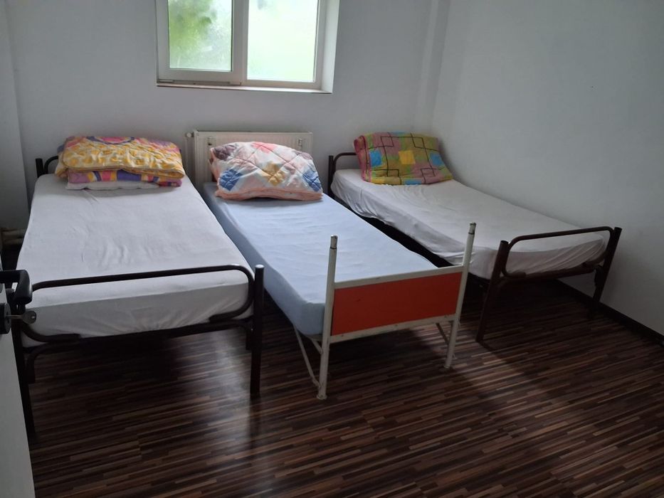 Paturi din lemn și metal