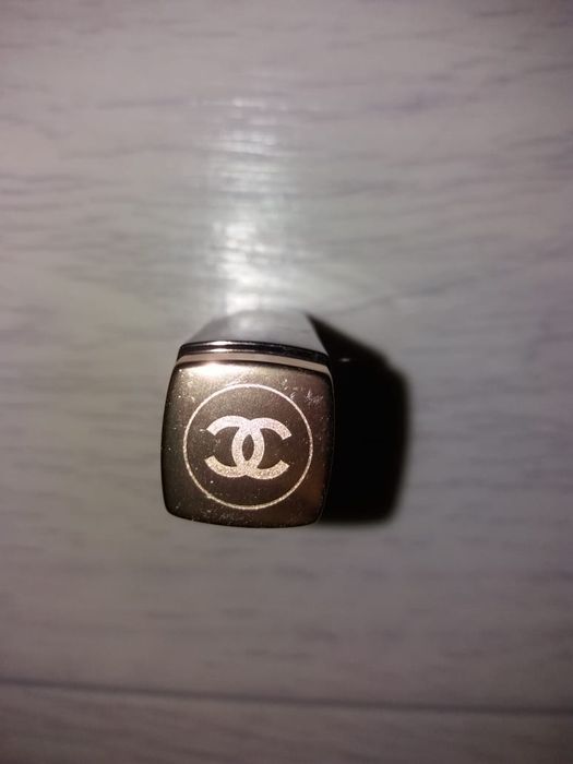 Абсолютно новая губная помада