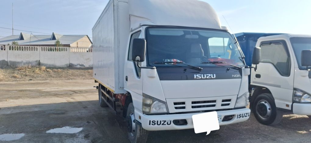 ISUZU avtomobil sotiladi
