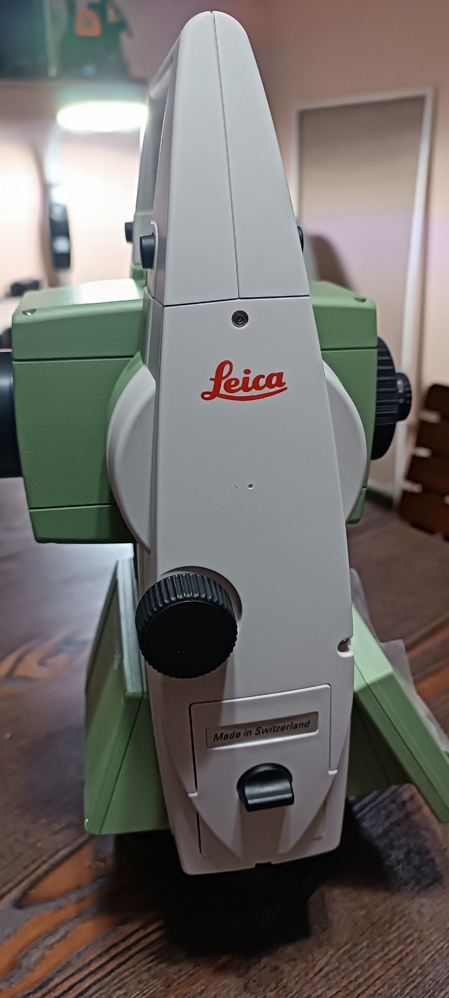 Продам тахеометр Leica TC1205