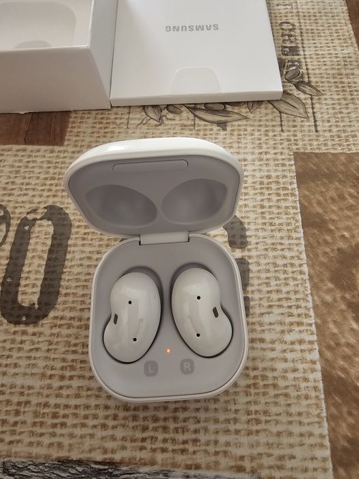Căști Samsung Galaxy Buds Live