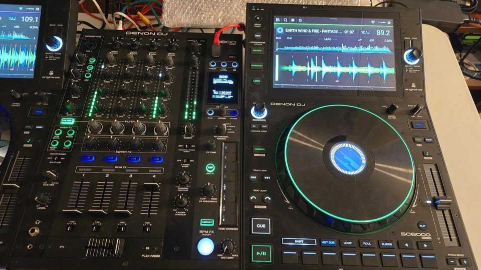 Комплект плеъри и миксер DENON SC6000