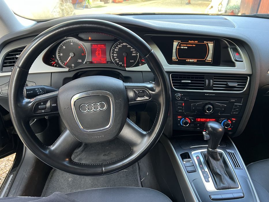 Audi A4 B8 2.0 143 cp