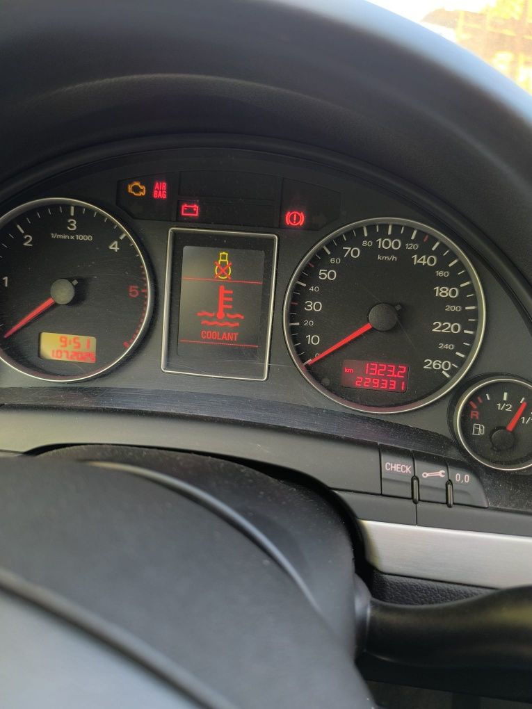 Audi A4 B7 avariat