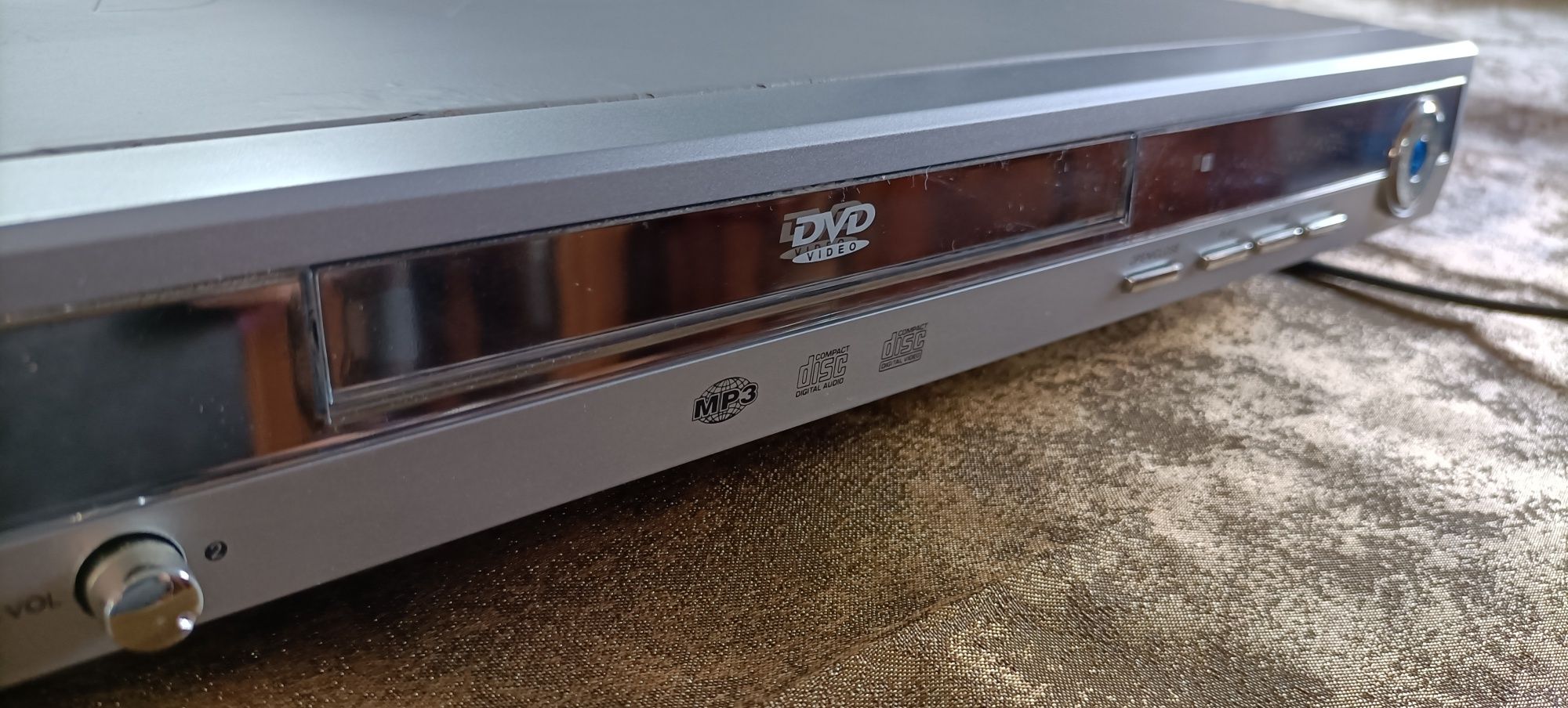 DVD player Platinium cu telecomandă