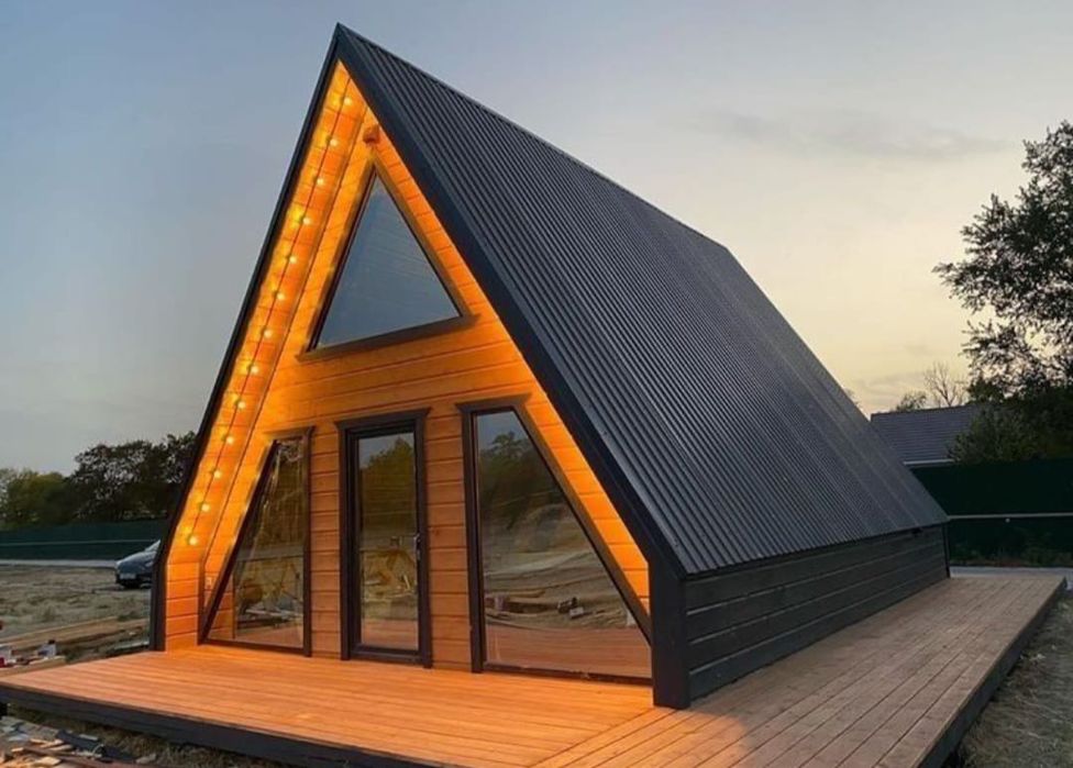 Vindem căsuțe din lemn tip A, ideale pentru curte