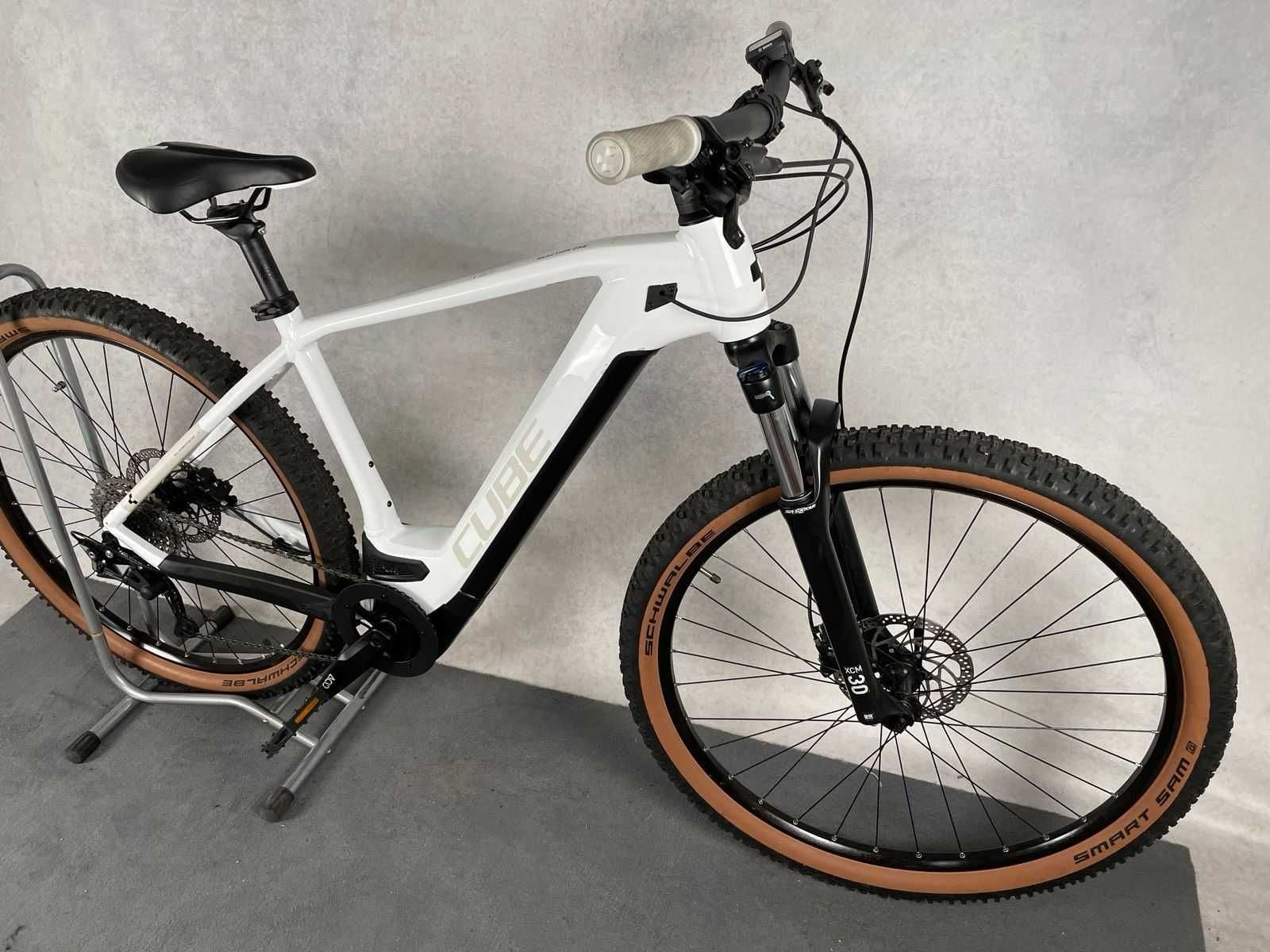 Bicicleta electrica CUBE 2022  -  Bosch Gen4 625 Wh  - noua (150 Km)