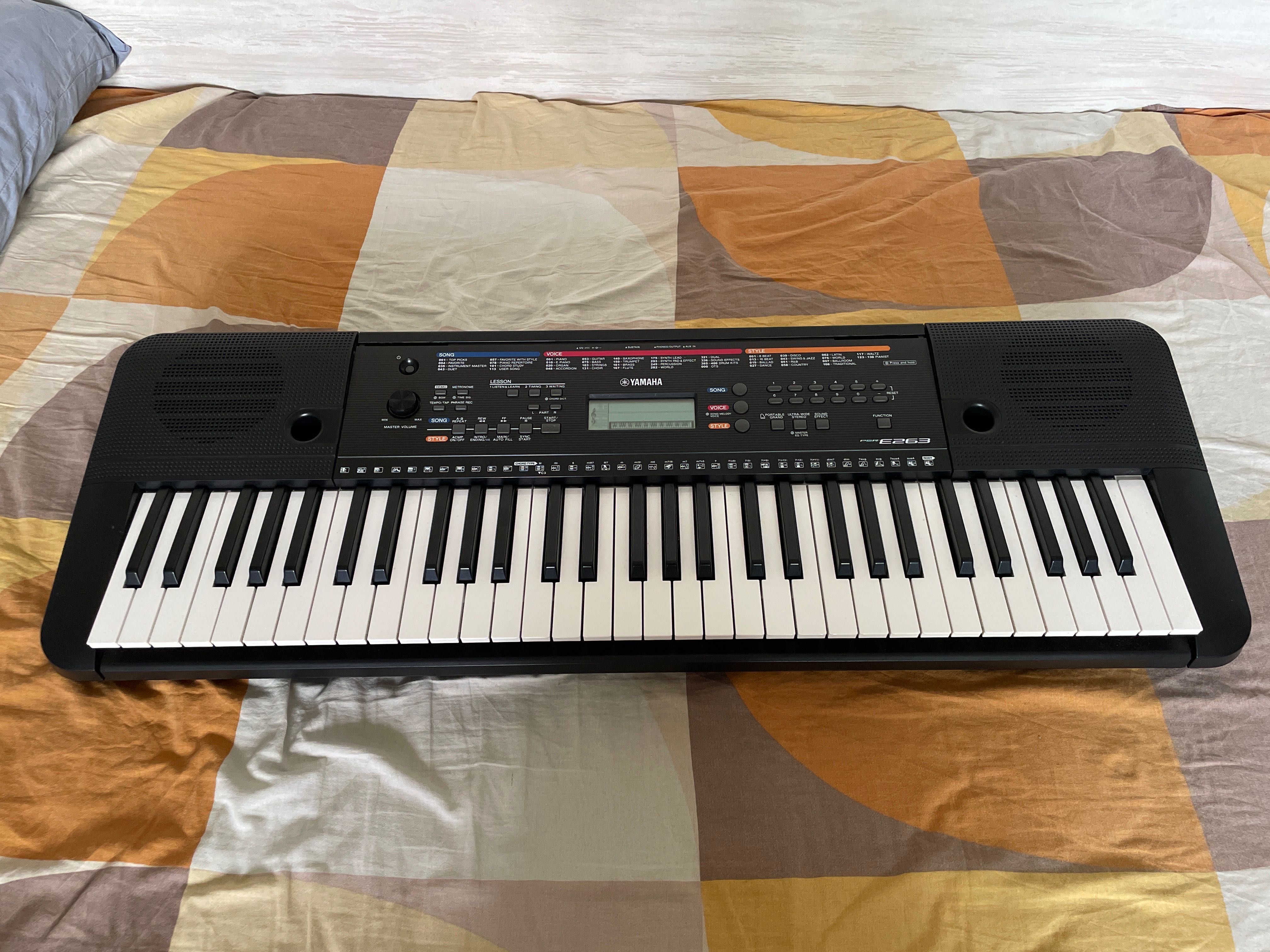 Синтезатор Yamaha PSR-E263